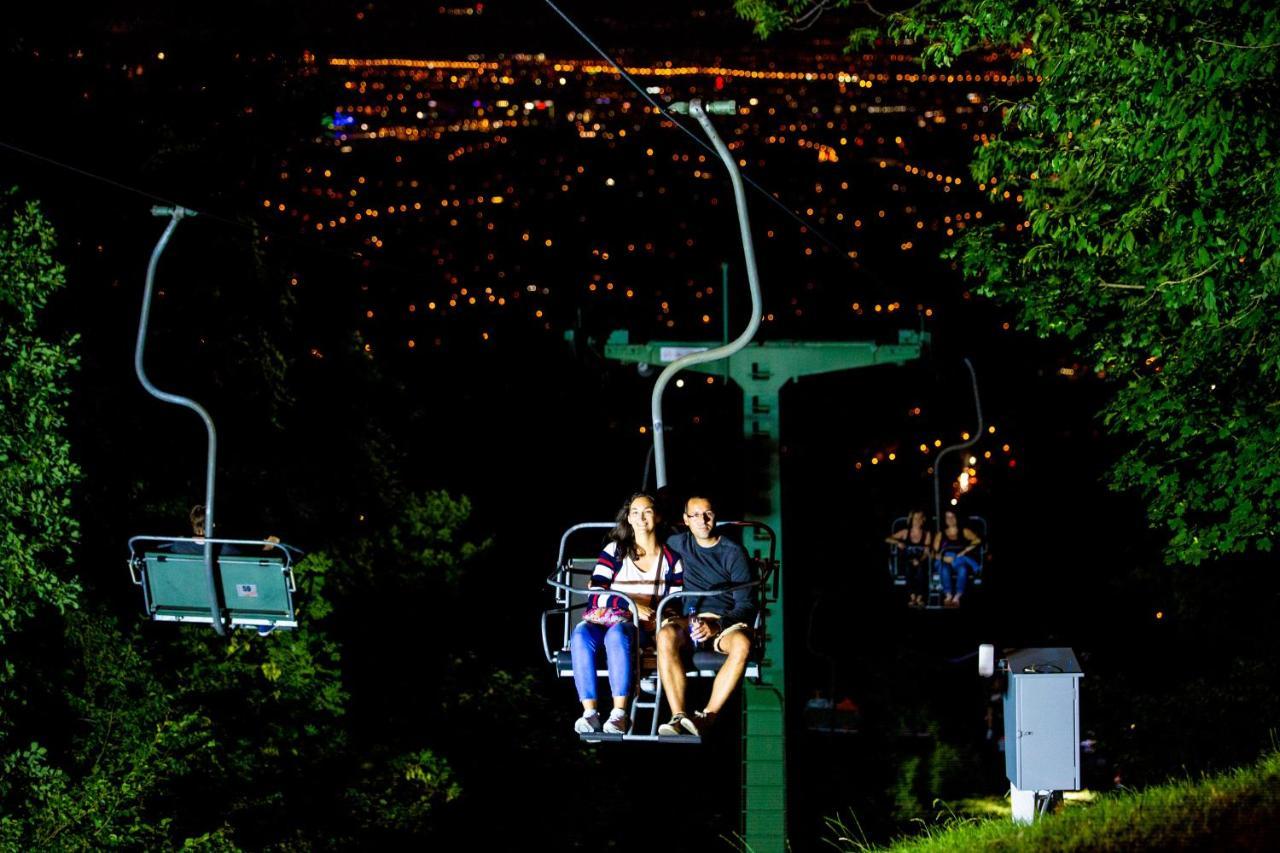 Panoramic Comfort In The Luxurious Green District! Budapeste Exterior foto